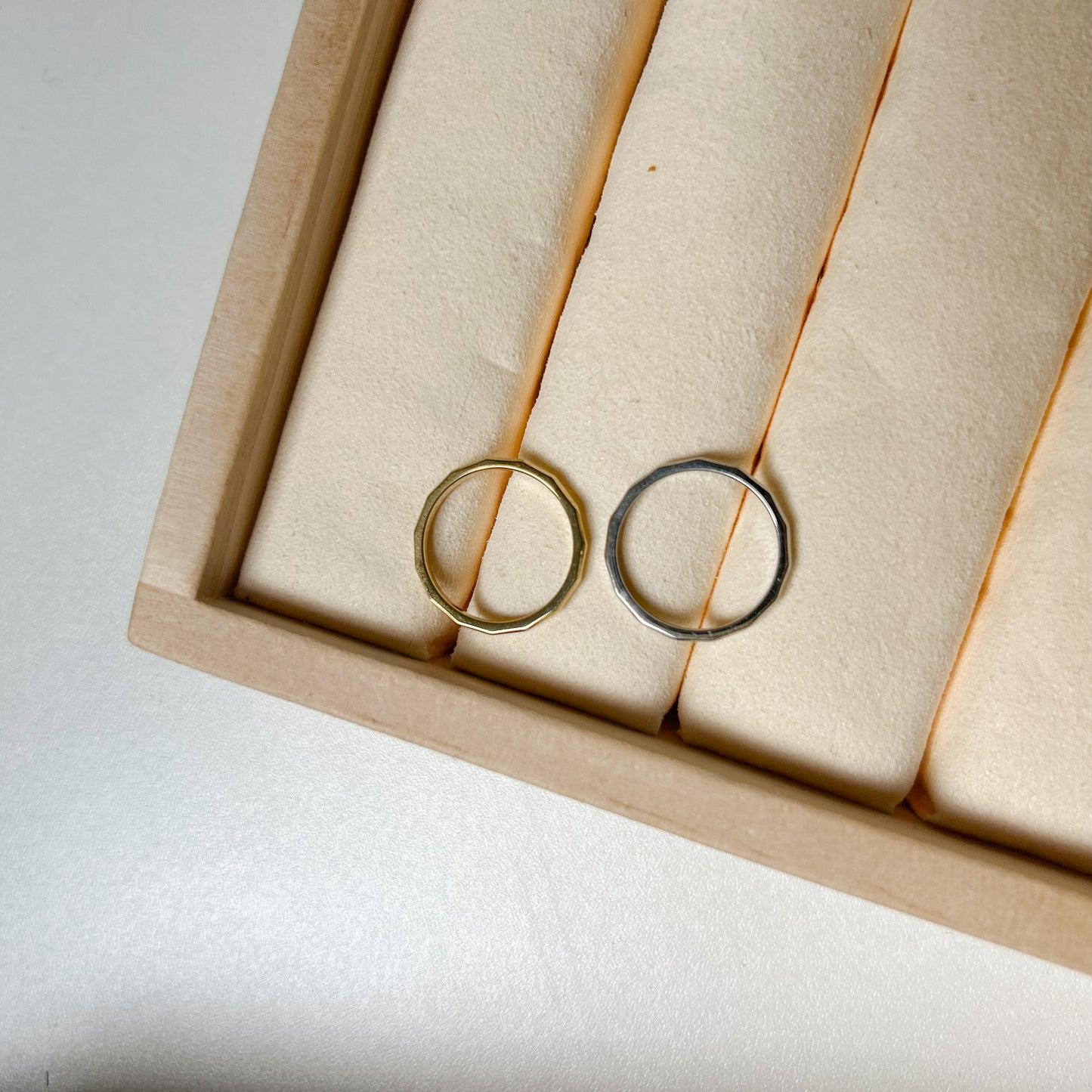 Ring hoekig