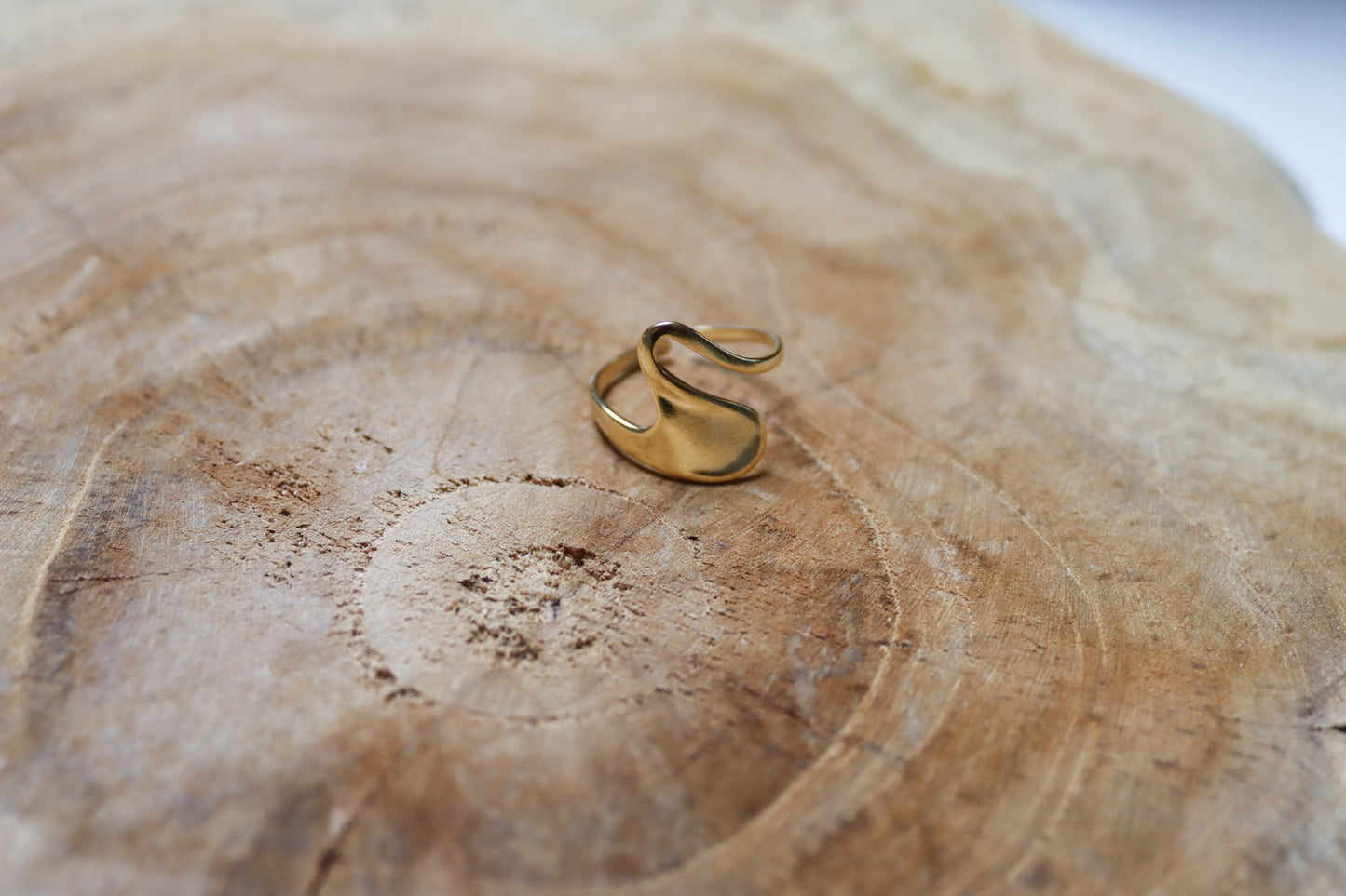 Ring wave