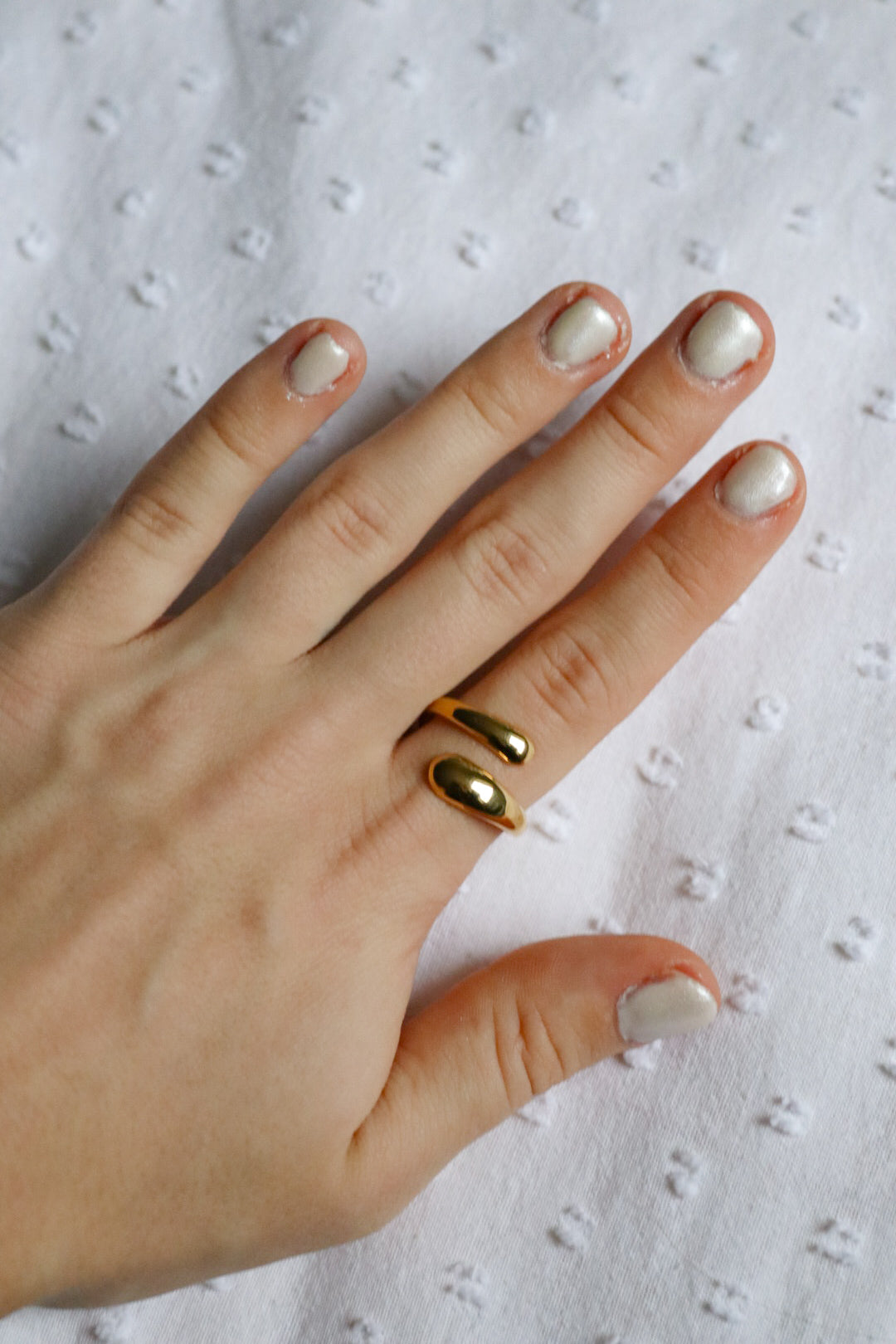 Ring huggie