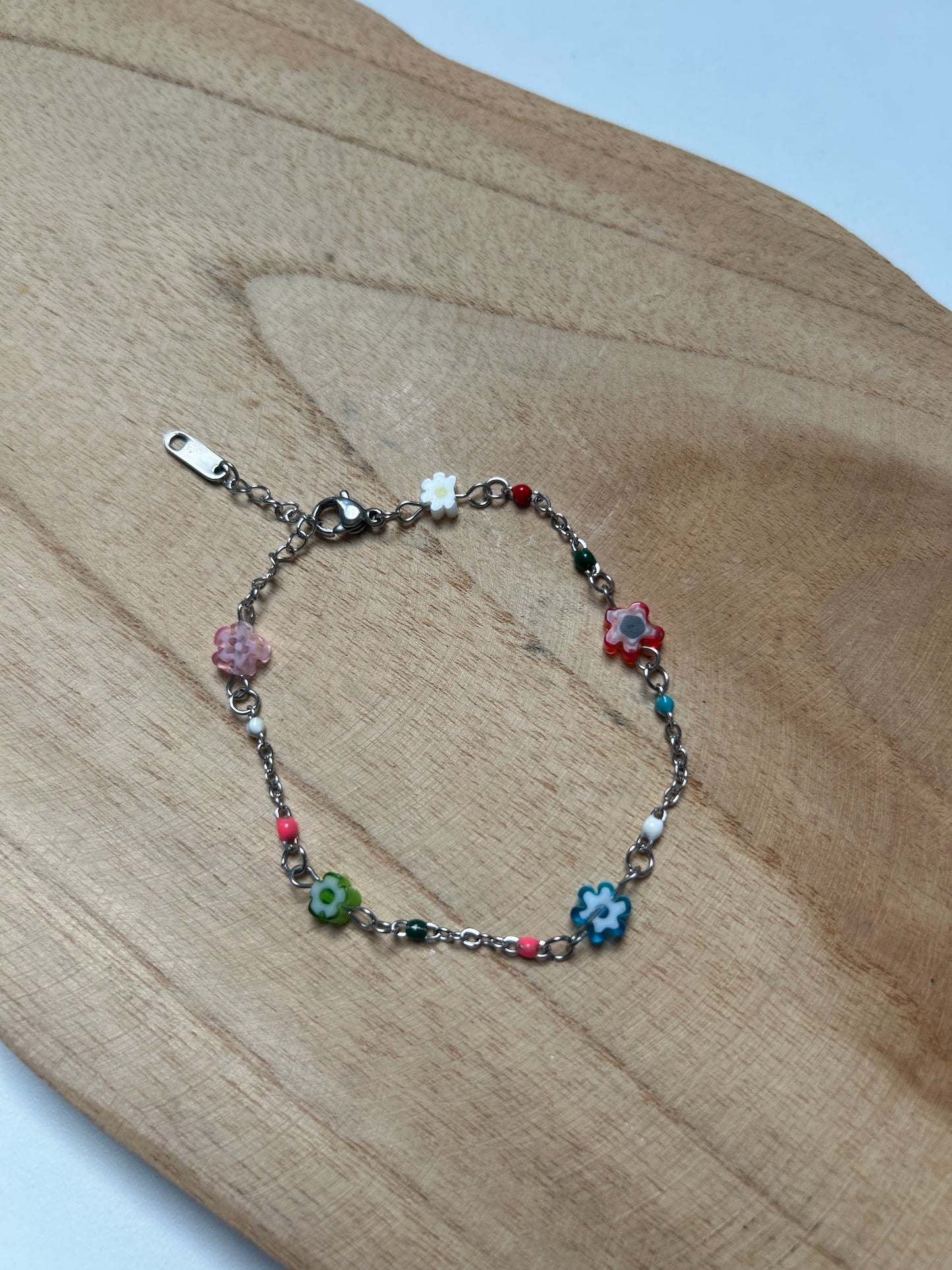 Armbandje bloemetjes