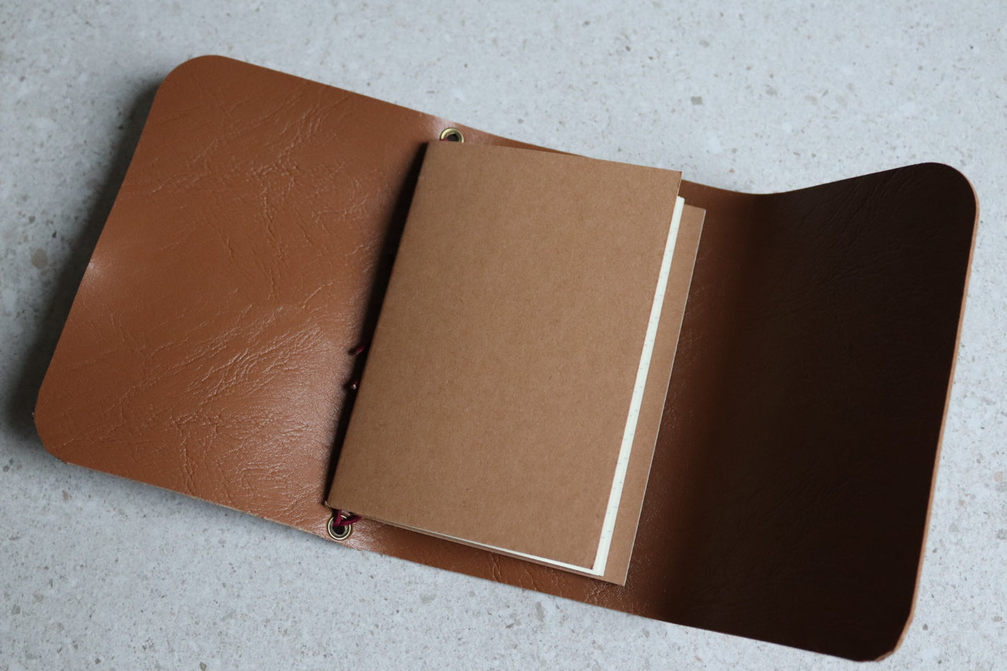 Mini journal bruinrood